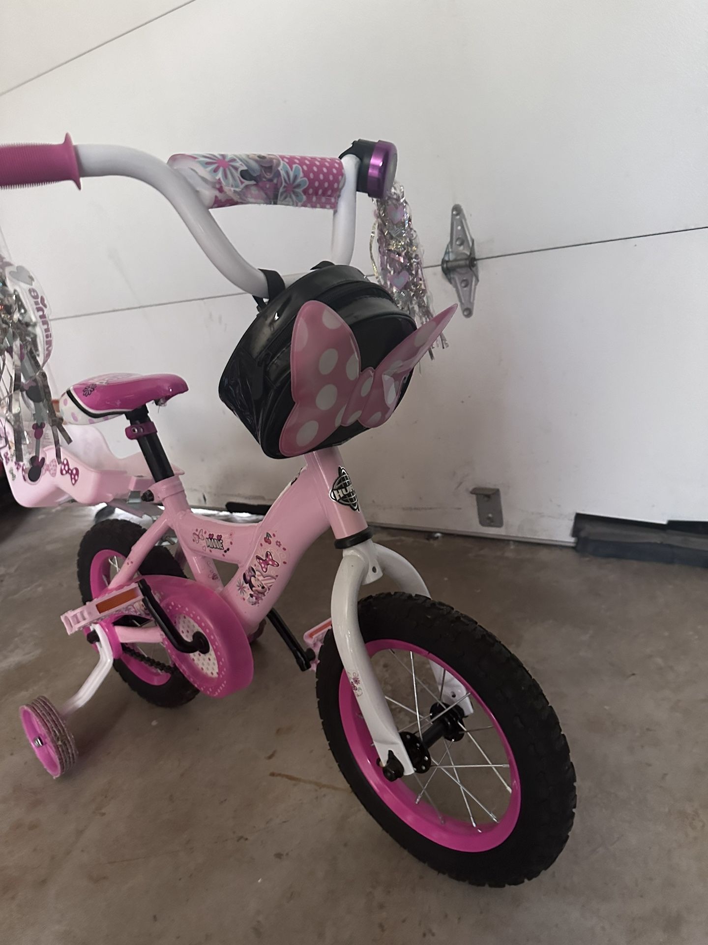 Minnie Mouse 12” Kids Bike