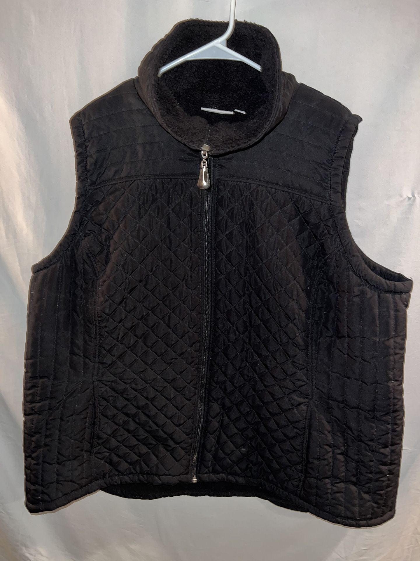 Ladies plus 3X denim & company d&co black gorgeous fleece lined vest