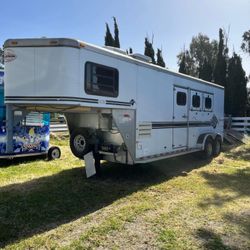 1999 Sundowner Aztec Horse Trailer