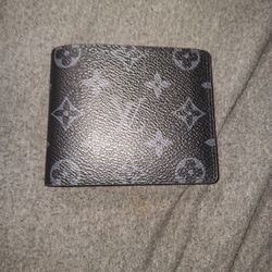 LV WALLET