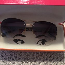 Kate Spade Sunglasses w Case $40 Obo