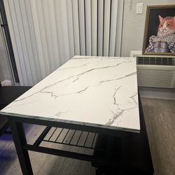 Dinner Table For Sale 