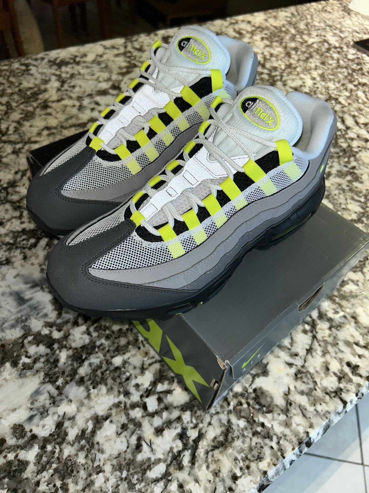 Brand New Size Mens Nike Air Max 95 OG Neon 2020 25th Anniversary