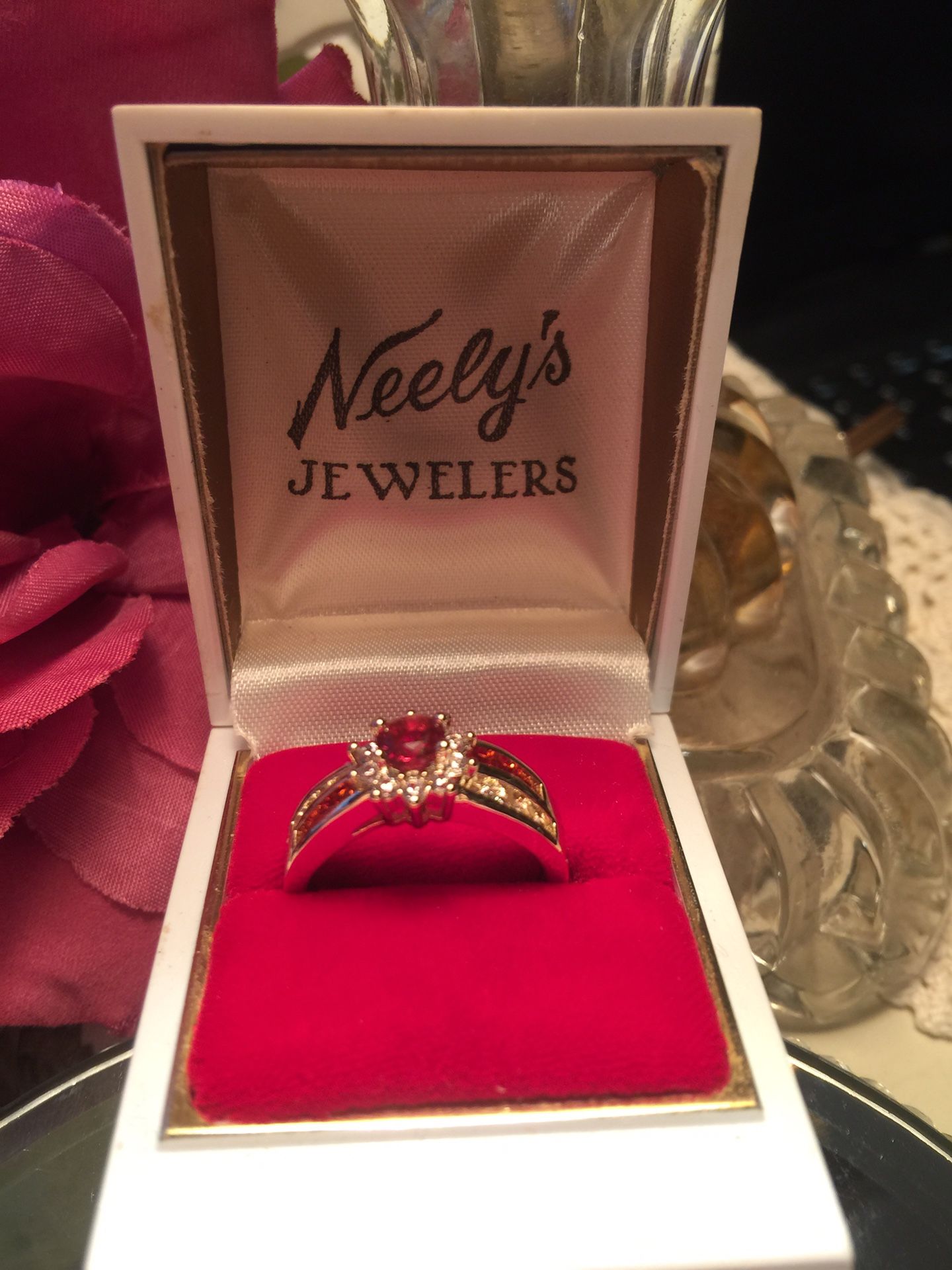 Gorgeous ruby & sapphire engagement ring pave set band size8