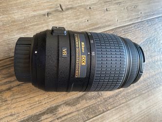 Nikon AF-S DX NIKKOR 55-300mm Lens
