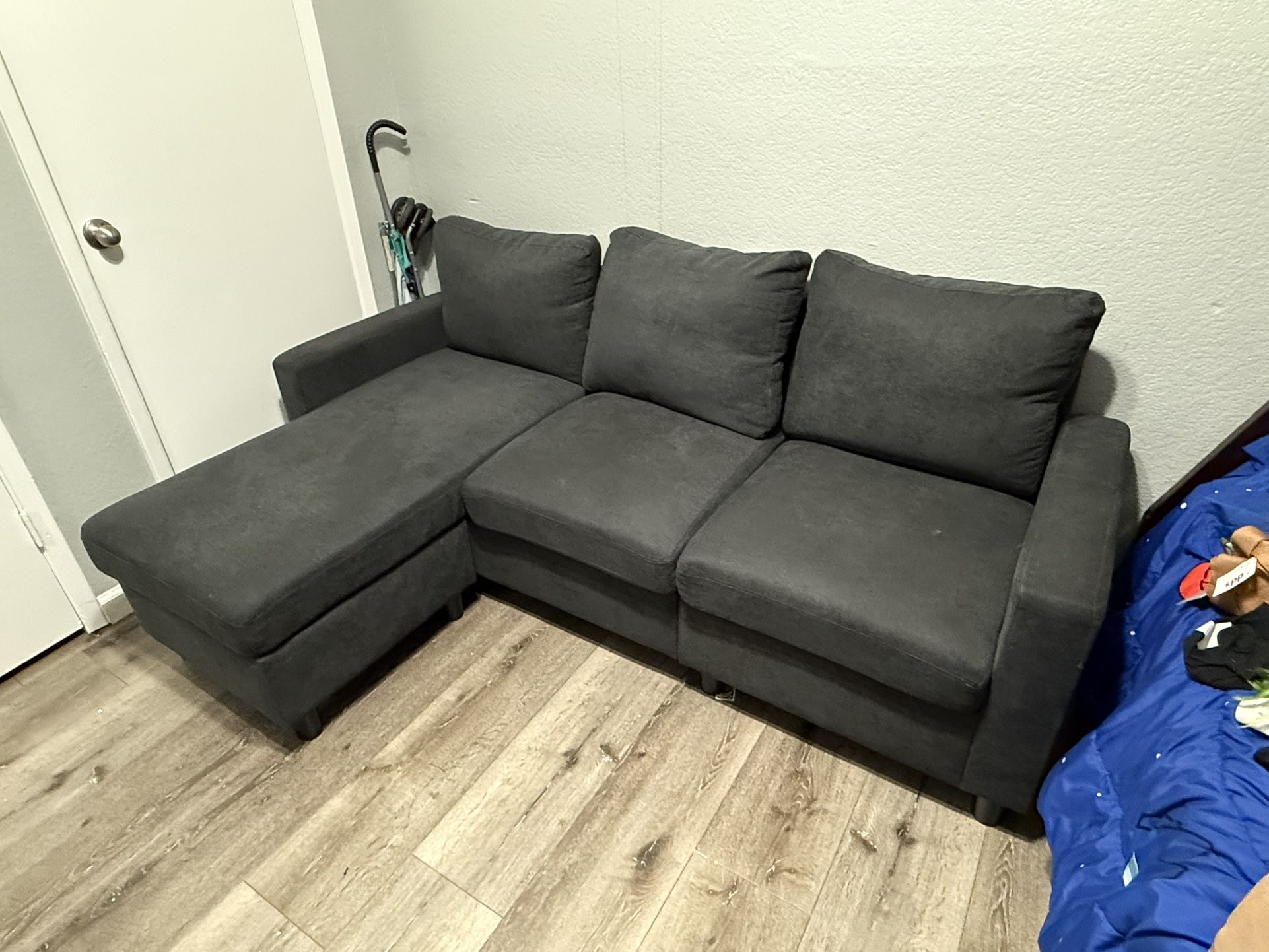 Small Couch( Pick Up Only)