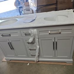 🔥60in vanity with double sink.  Porcelain marble top. No crack on top with back splash