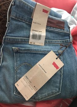 Women's Levi's slight curve id jeans