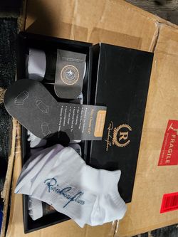 7 days Ankle white  cotton socks size Medium