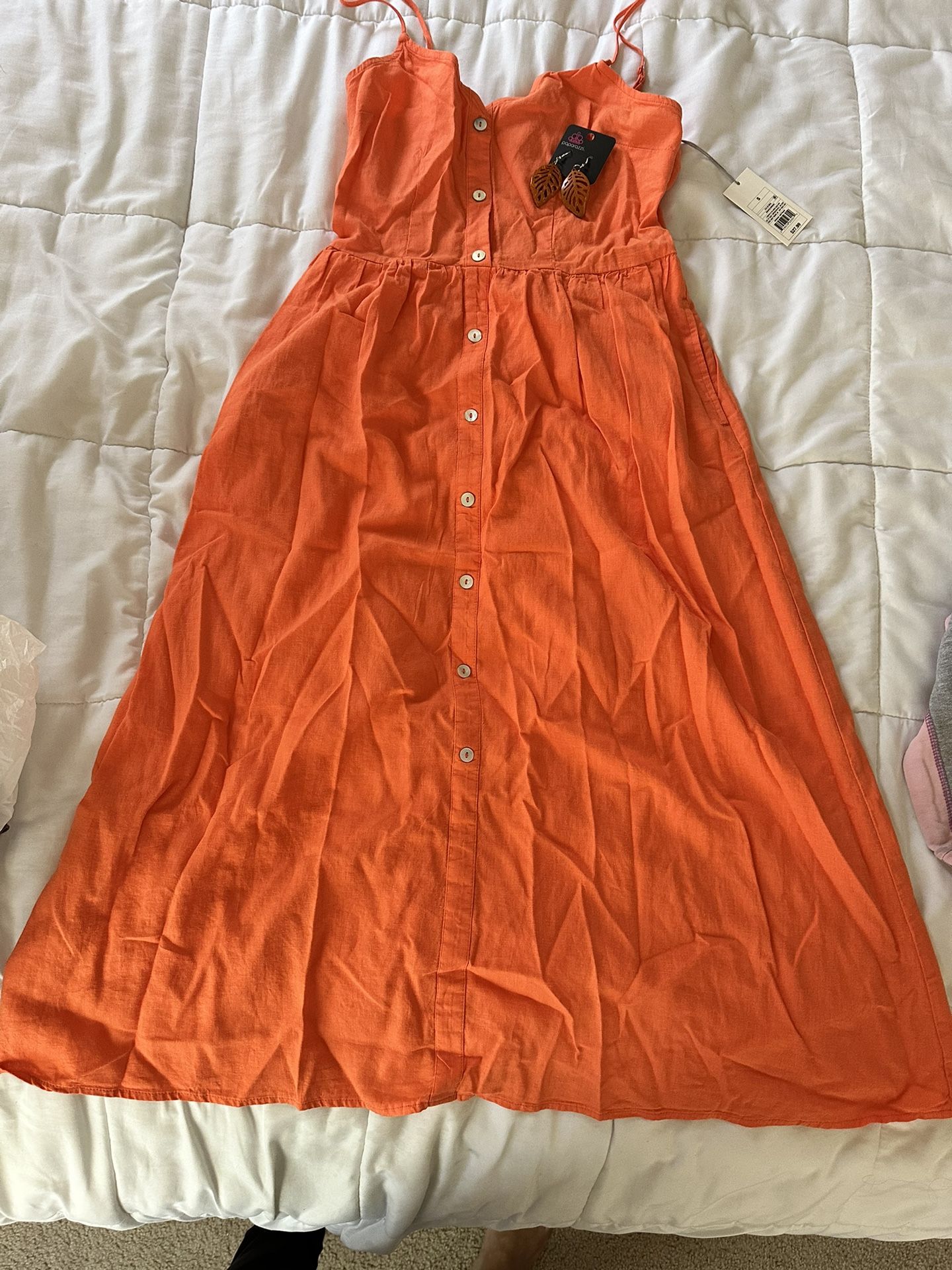 New Woman Dress & Earrings