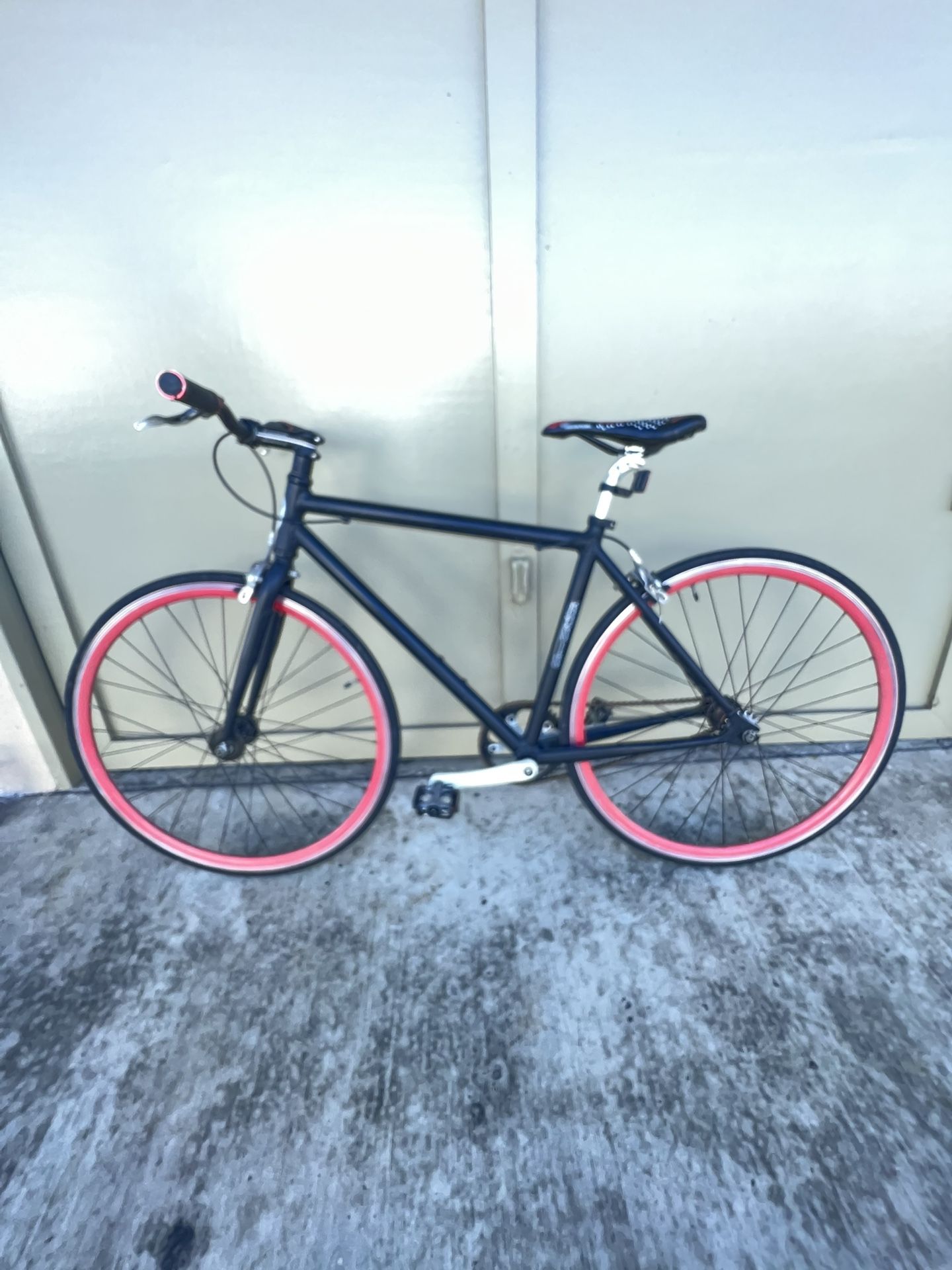 Road bike. MICARGI adult bike.