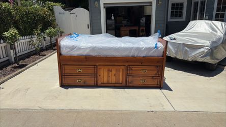 UPDATE Twin XL Solid Wood Bed with storage and all bedding