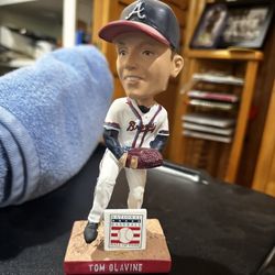 Tom Glavine Figurine