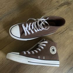 Brown Converse High Top Size 8.5 US