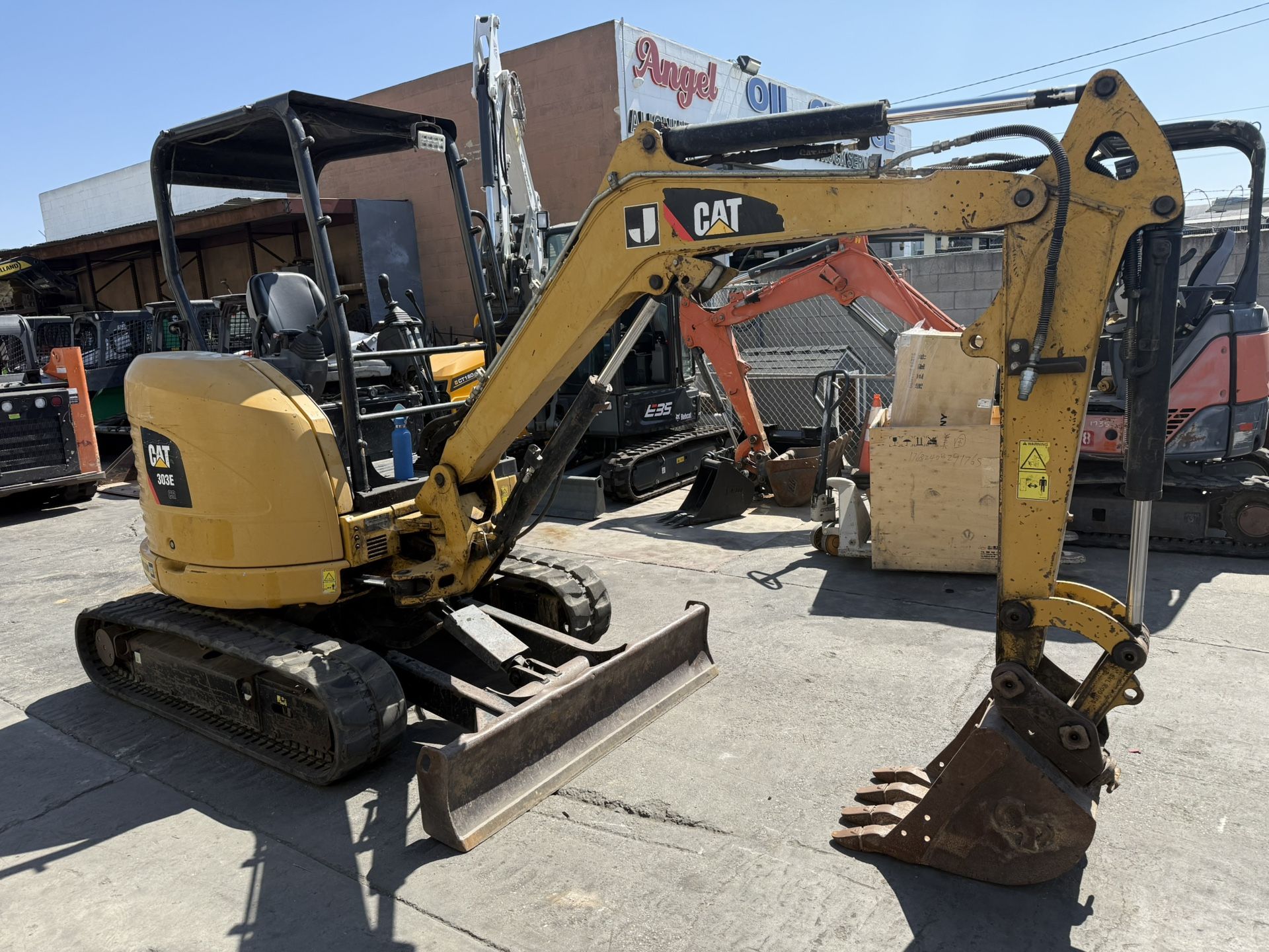 2017 Caterpillar 303.5E Mini Excavator