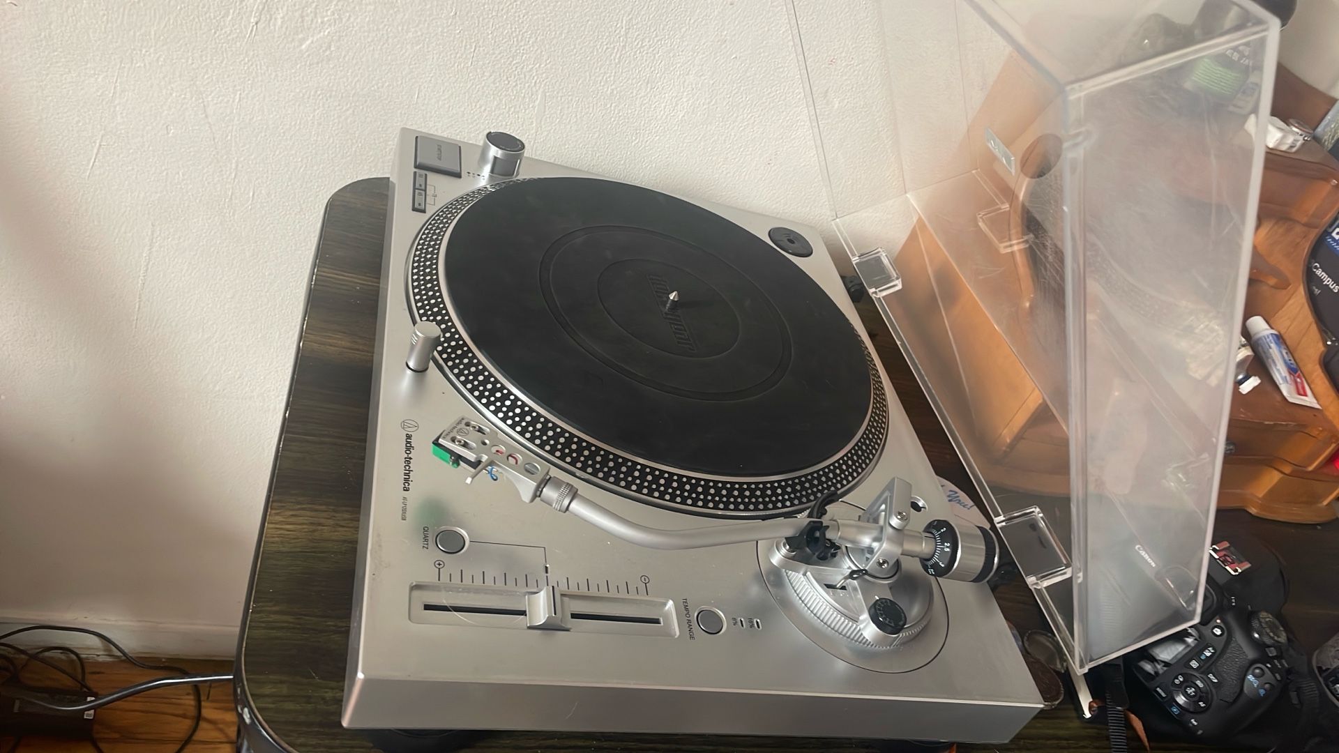 audio technica atlp120xusb With 2 Edifier Speakers 