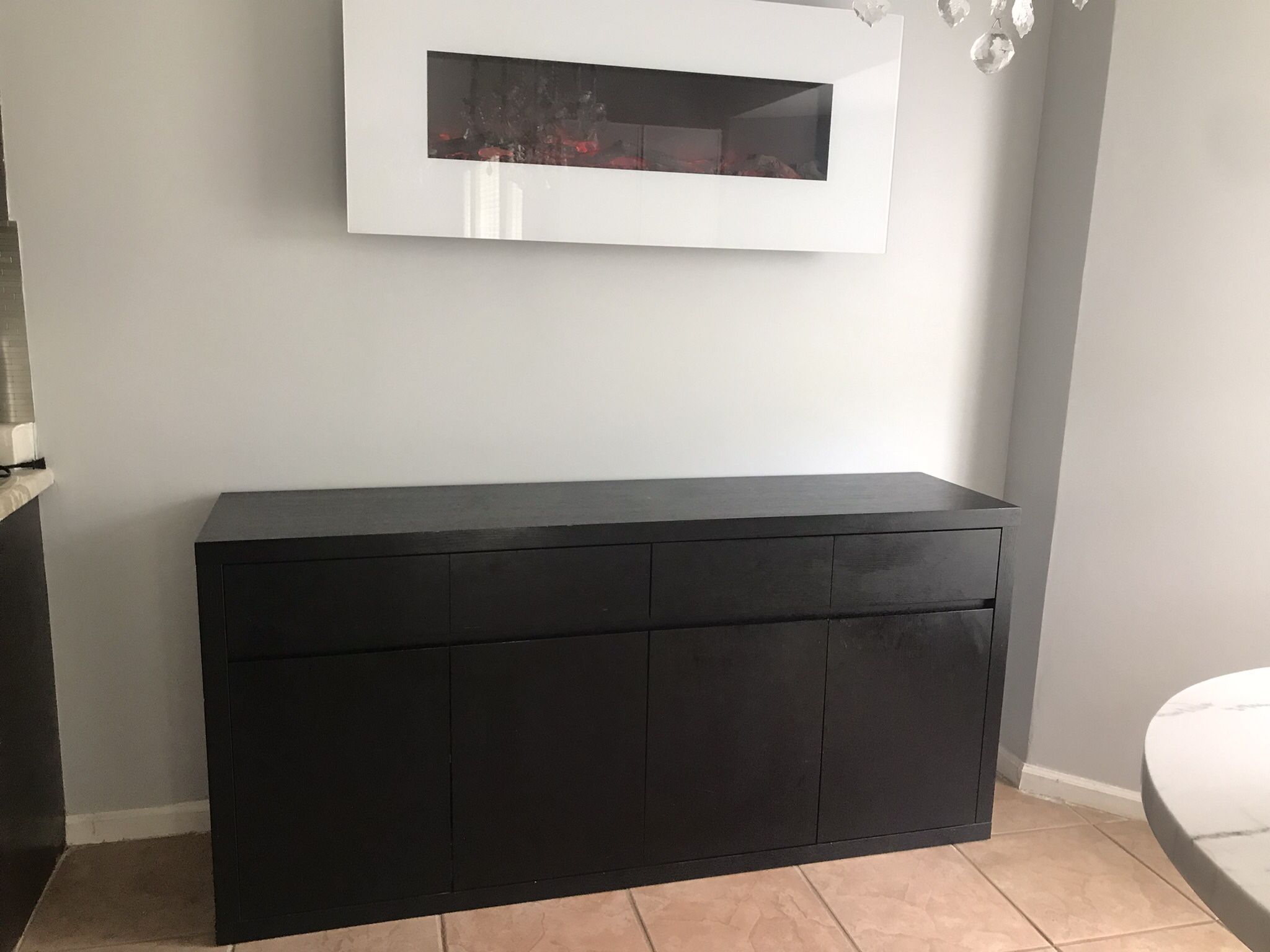 Dining / playroom Buffet Table Storage Cabinet In Good Condition, Includes Several Organizing Baskets
