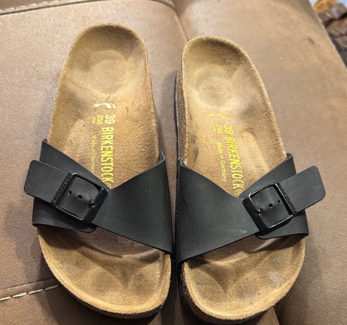 Birkenstock Sandals Size 39/8