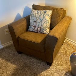 Like New Accent Chair – Barely Used