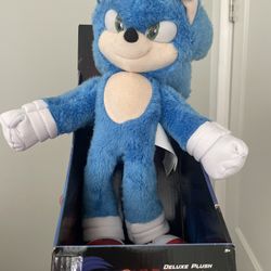 Sonic Deluxe Plush NEW 