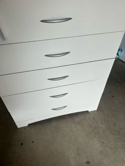 Dresser