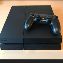 Nintendo PS4 + 4 Controllers