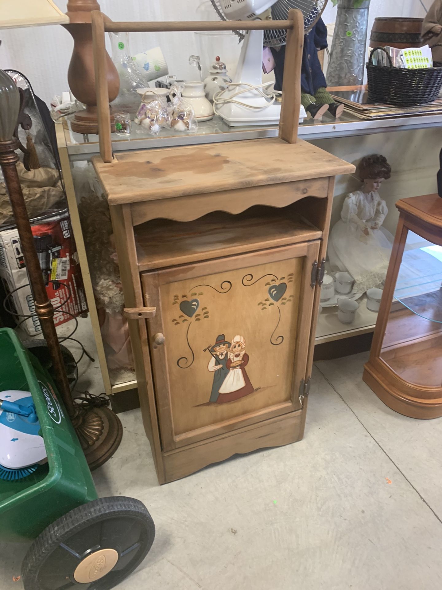 Kitchen Cabinet 
