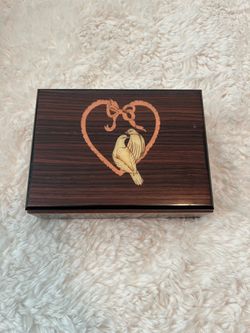 Art Decor Wood Jewelry Box with Love Birds Design