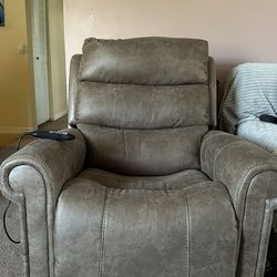 Morgan Hill Triple Power Lift Recliner