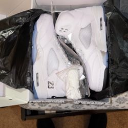 White Metallic Jordan 5’s (2026)