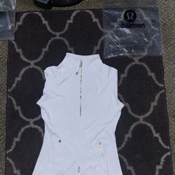 White  and gold Zipper Lululemon Define Jacket