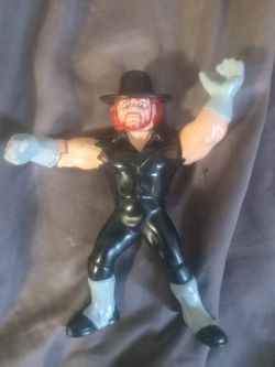 25 WWF Vintage Wrestling Figurines And RING