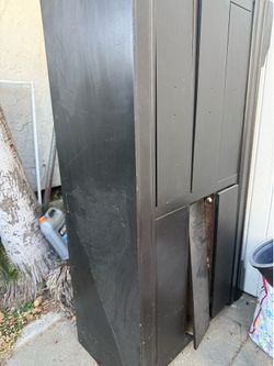 FREE- Black Dresser
