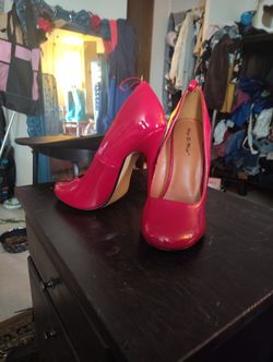 Hey Si Mey Red Stilltos 