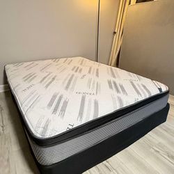 Queen Size Bed 🛏️