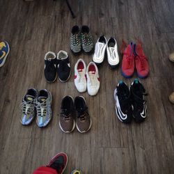 Lot Of Nikes 