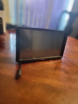Sony XAV-AX8000, 9" Digital