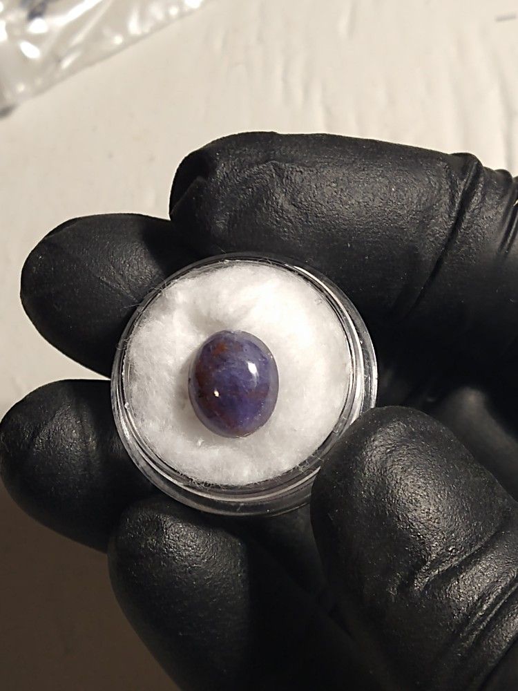 5 carat tanzanite cabochon and
