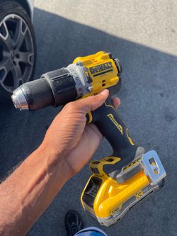 Dewalt drill + battery