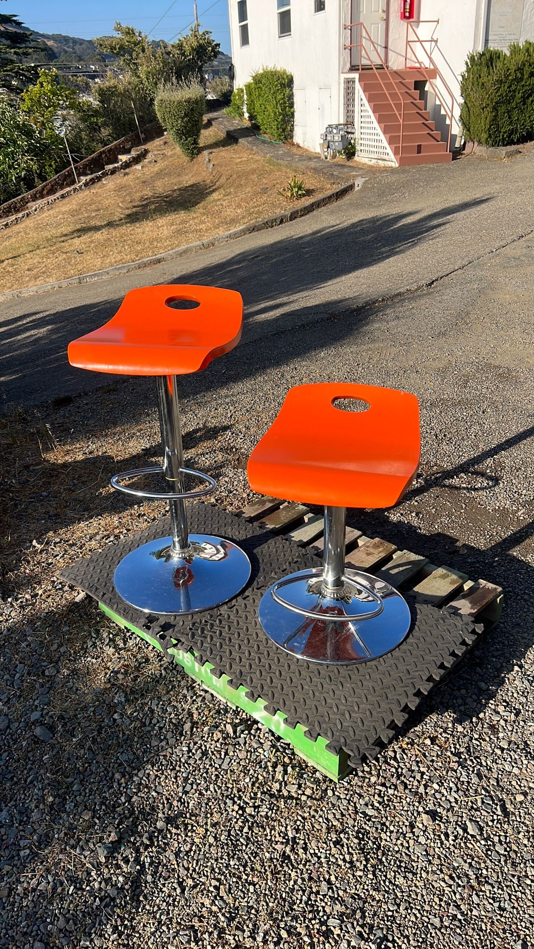 Bar Stools Free Delivery