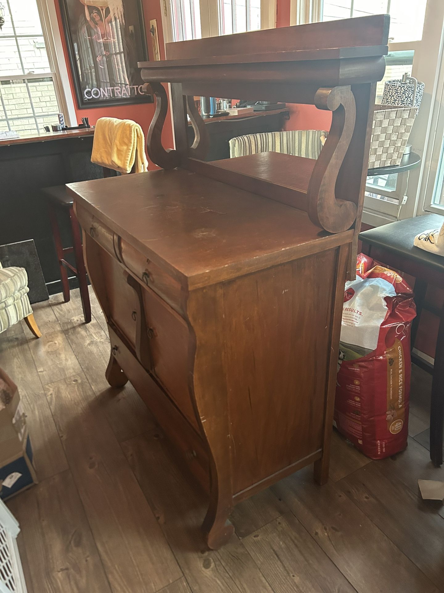 **Free Dining room Buffet