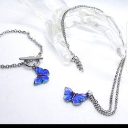 Vintage Butterfly necklace And bracelet 