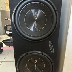 🔊 Pioneer Dual 12” Subwoofer Box + Crunch Amp 🔊  💰 Price: $300 (Negotiable) 📍 Located in Simi Valley