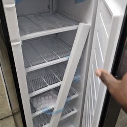 Frigidaire 6.5 Upright Freezer 