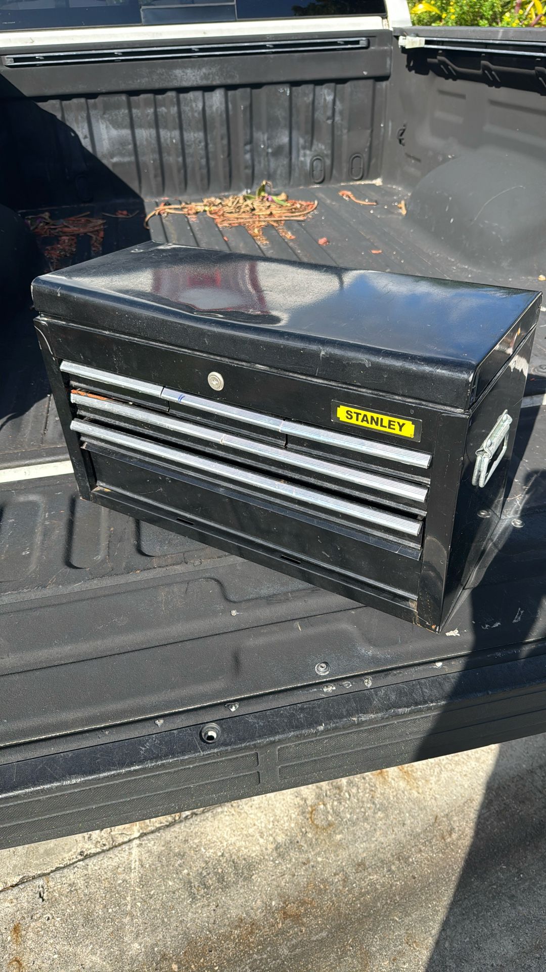 6 Drawer Stanley Metal Tool Box.