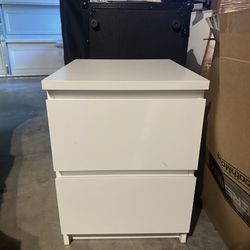 IKEA MALM Nightstands – White – Set of 2