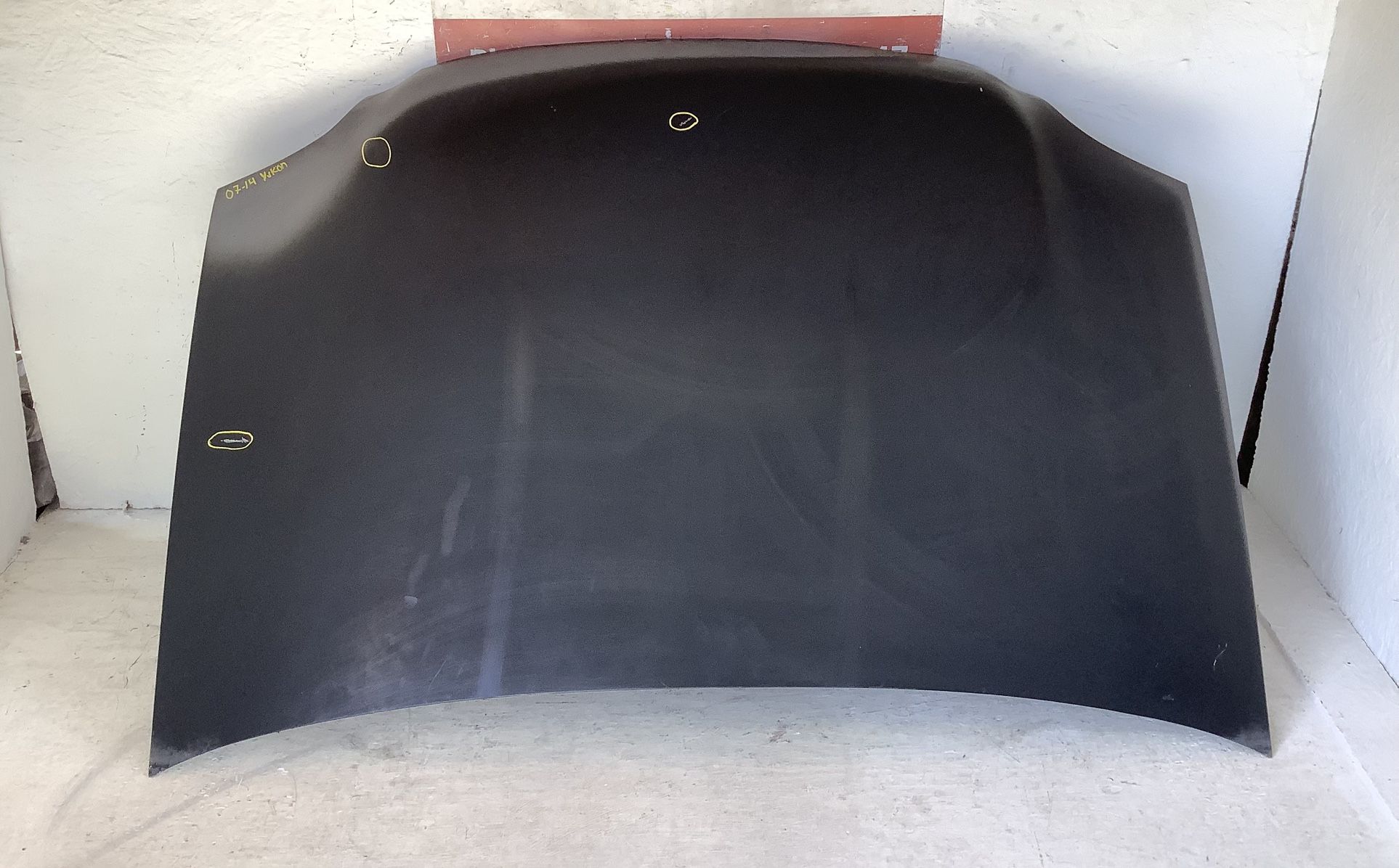 2007 2014 GMC Yukon hood (15)