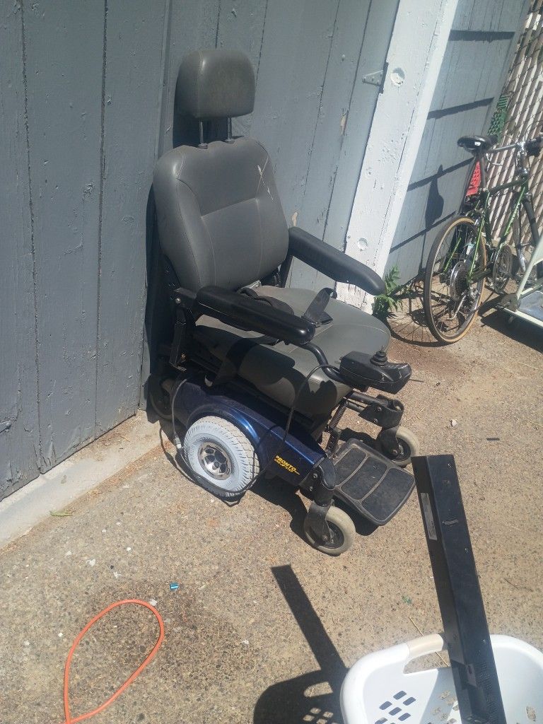 Electric Wheelchair