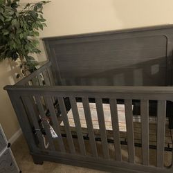 5 In 1 Convertible Crib