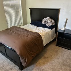 Full size bedroom set with mattress 